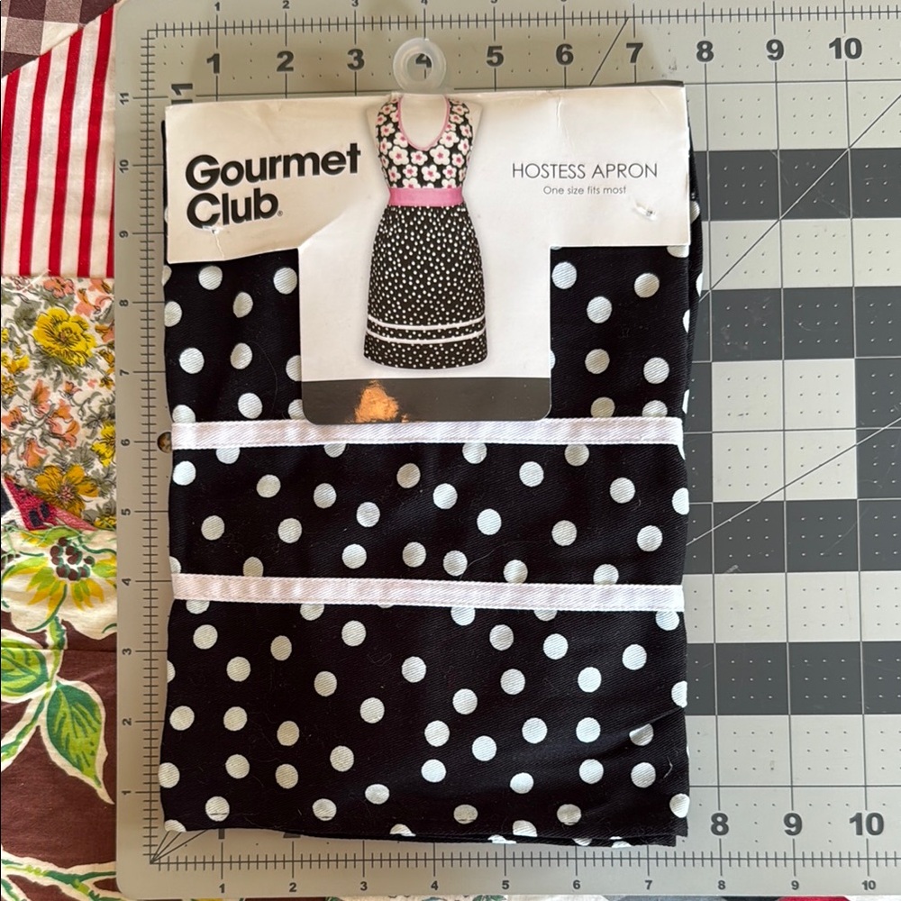 Gourmet Club Hostess Apron – Retro Black & White Polka Dot with Pink Trim (NWT)